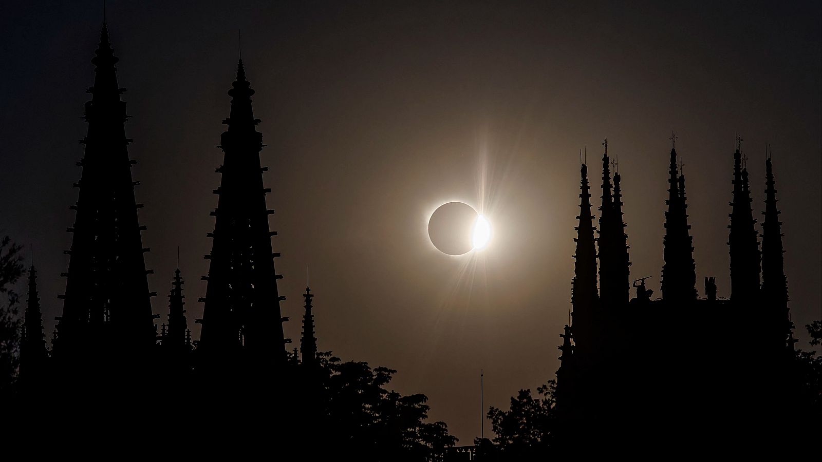El eclipse, comprimido en 5 minutos - Especiales informativos | Ver
