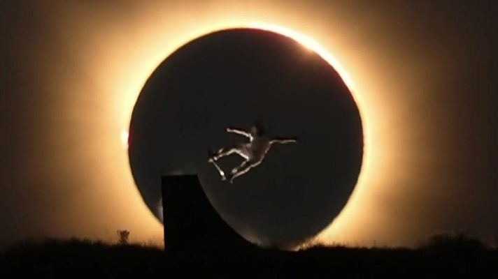 Informativo 24h - Danny León habla sobre su espectacular vídeo viral durante el eclipse solar 2026