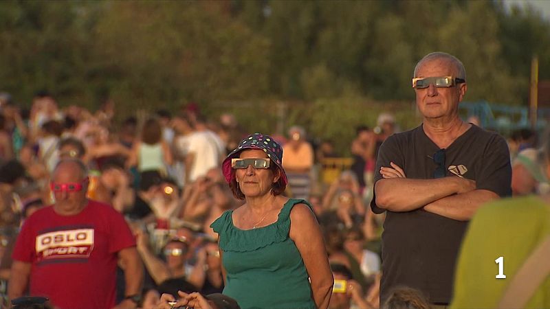 Eufòria i emoció per l'eclipsi històric arreu del territori