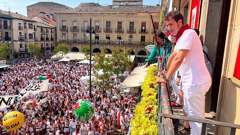 Tafalla lanza el chupinazo y da inicio a sus fiestas - Telenavarra | Ver