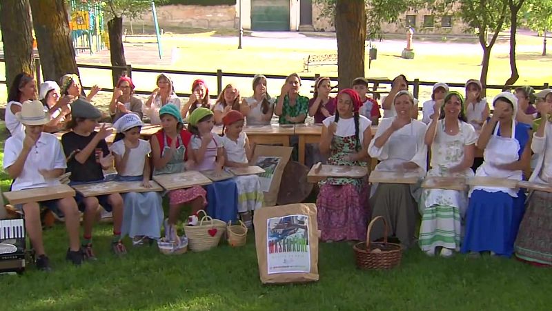 Masamadre, abuelas, madres e hijas al son de jotas - Noticias de Castilla y León | Ver