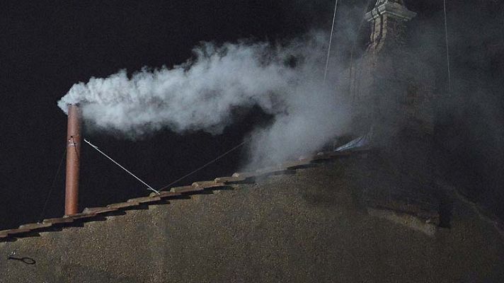 Informativo 24h - Fumata blanca