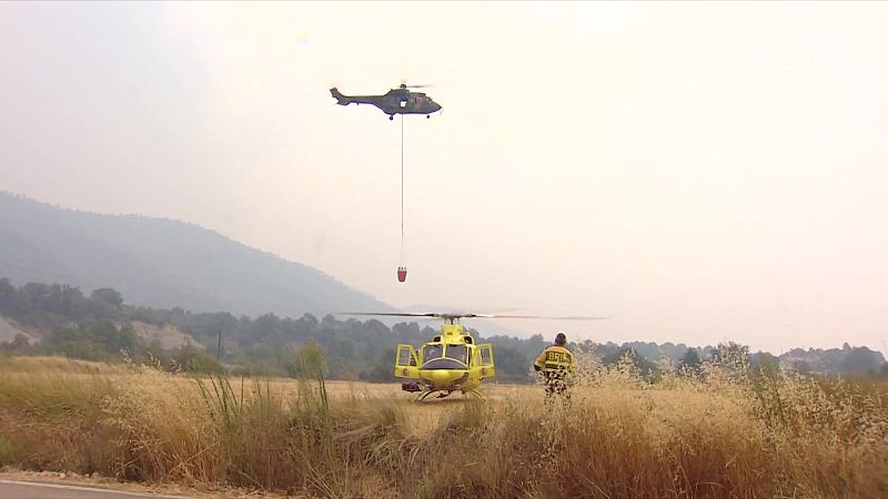 La lluvia favorece la extinci�n en Las Pe�as de Riglos, que afronta una jornada decisiva con 17.500 hect�reas afectadas