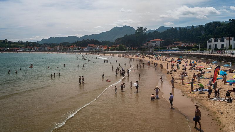 Asturias vive el julio más caluroso de los últimos 65 años - Panorama Regional | Ver