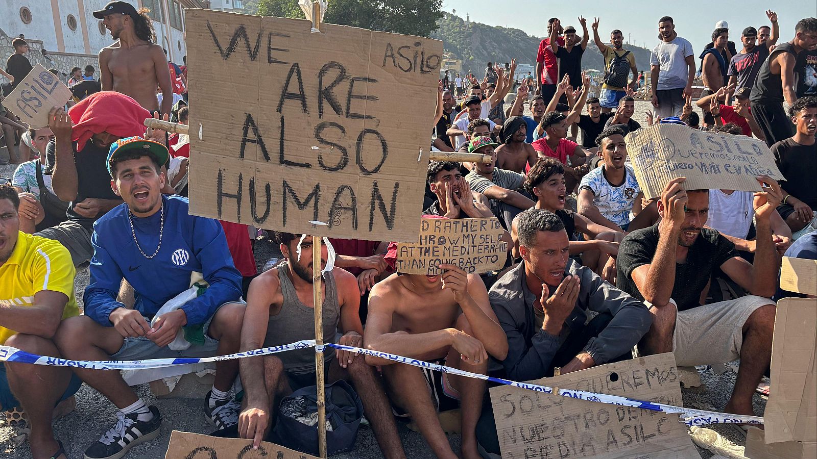CEAR: "Los espacios de acogida para los migrantes no son suficientes" - La hora de La 1 | Ver