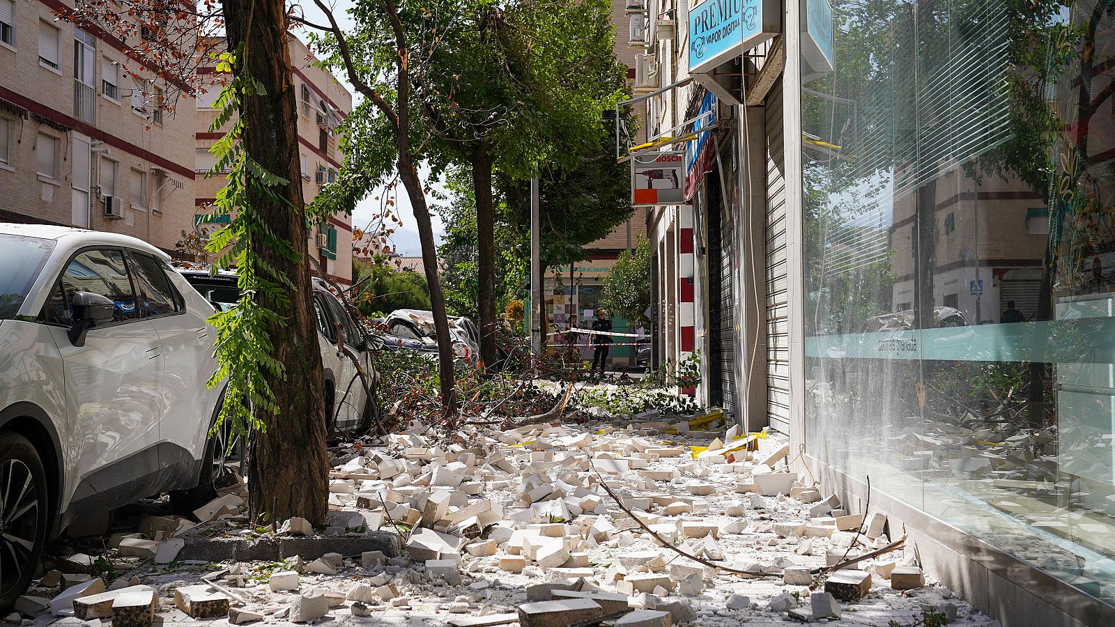 Granada registra un nuevo terremoto de magnitud 7,4 - Informativo 24h | Ver