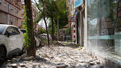 Granada registra un nuevo terremoto de magnitud 7,4 - Informativo 24h | Ver