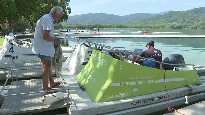 L'Informatiu - L'aigua de l'estany de Banyoles arriba als 30 graus per primer cop