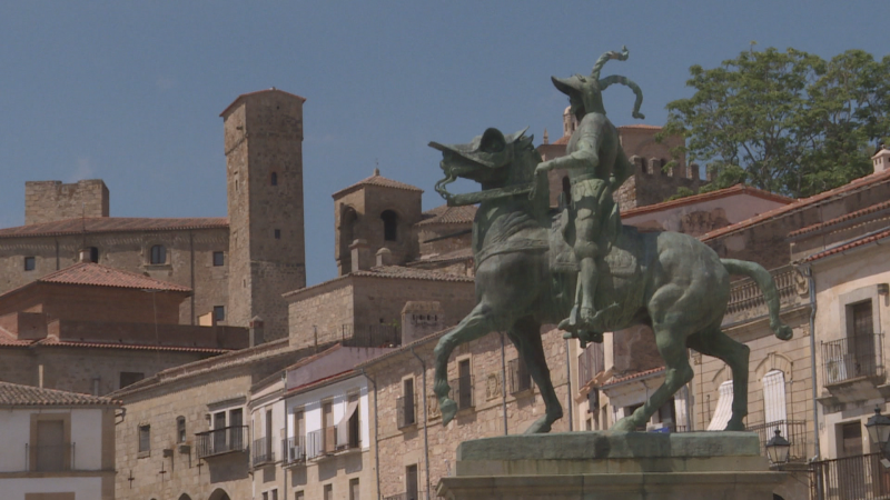 Los vecinos de Trujillo sorprendidos con la ‘Ciudad Hispánica’ - Noticias de Extremadura | Ver