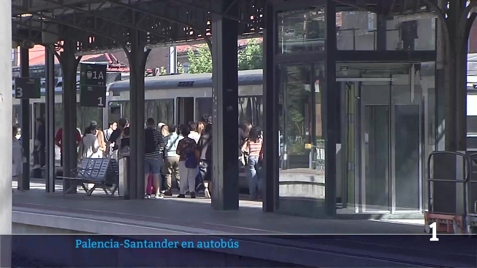 Viajeros de tren en autobús de Palencia a Santander