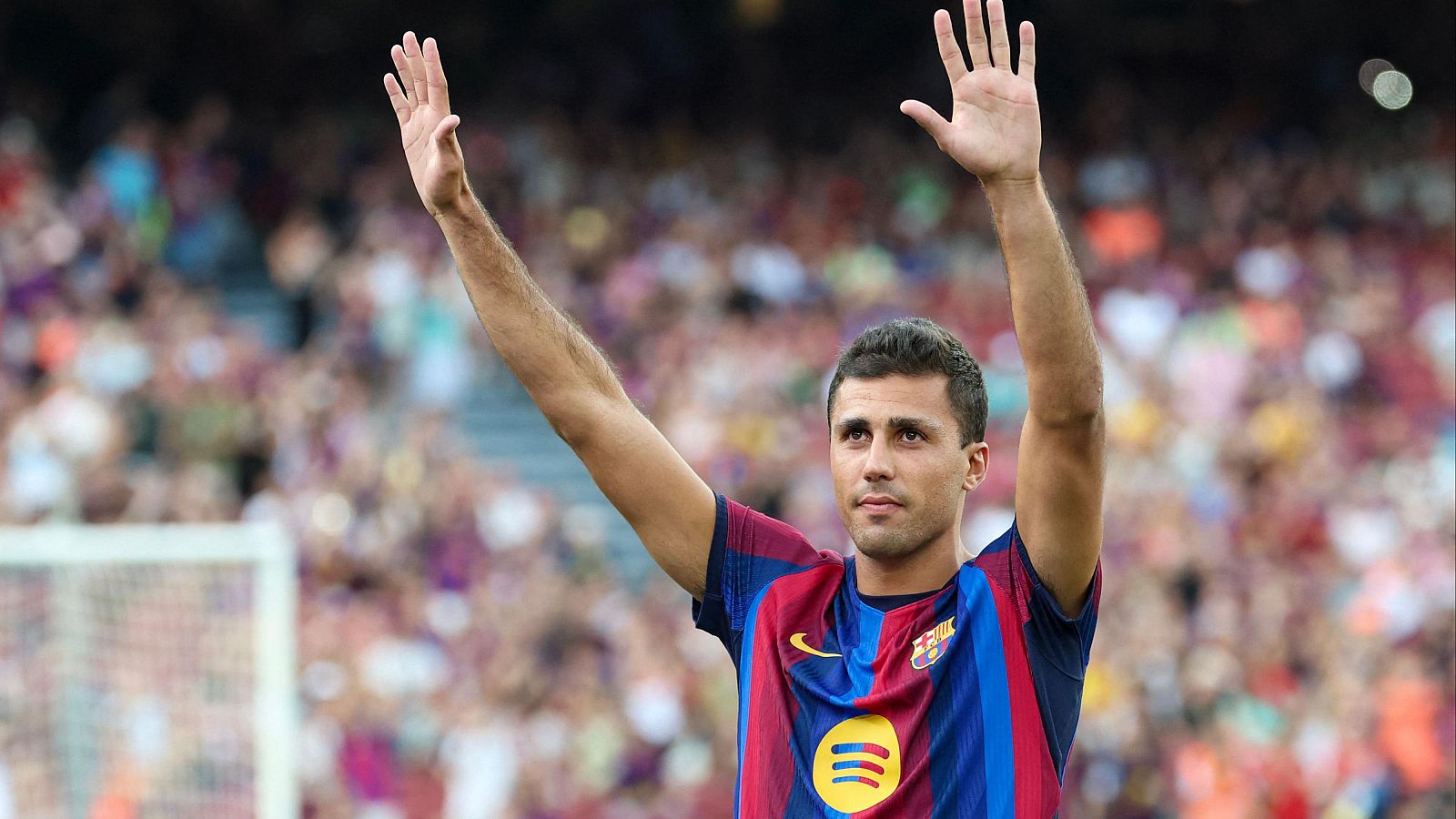 Recibimiento especial para Rodri en el Camp Nou - Teledeporte | Ver