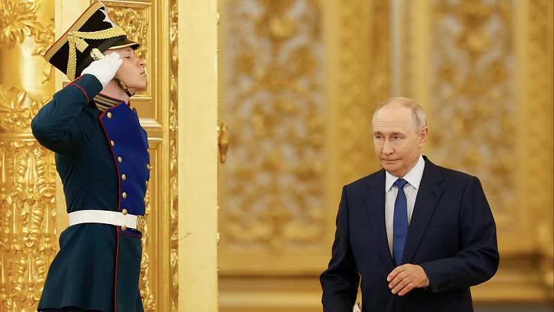 Elvira Nabiu-llina, la mujer que sostiene la economía de Putin - Telediario 2 | Ver