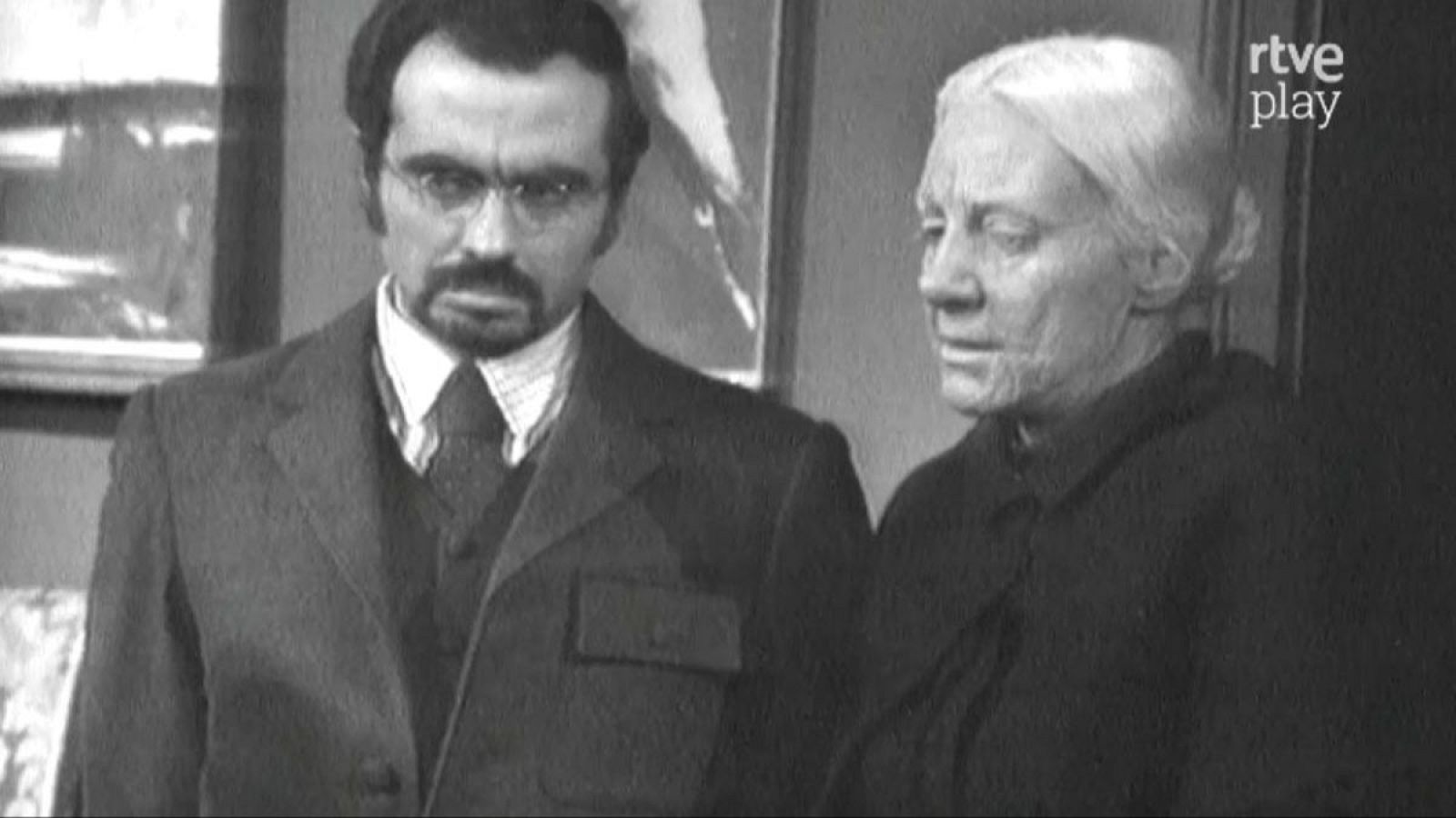 José Bódalo y María Luisa Ponte en "Estudio 1: El Otro" de RTVE. Bódalo con traje y gafas, Ponte con cabello claro y expresión seria. Logo "rtve play" visible.