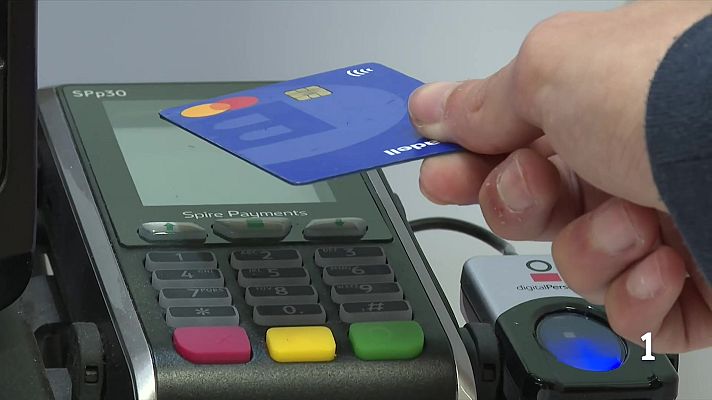L'Informatiu - El primer estiu amb Bizum a les botigues