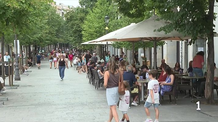 L'Informatiu - La calor redueix les vendes del comerç català