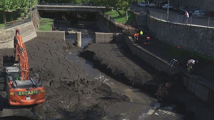 Noticias de Castilla y León - Molinaseca comienza la limpieza tras la riada