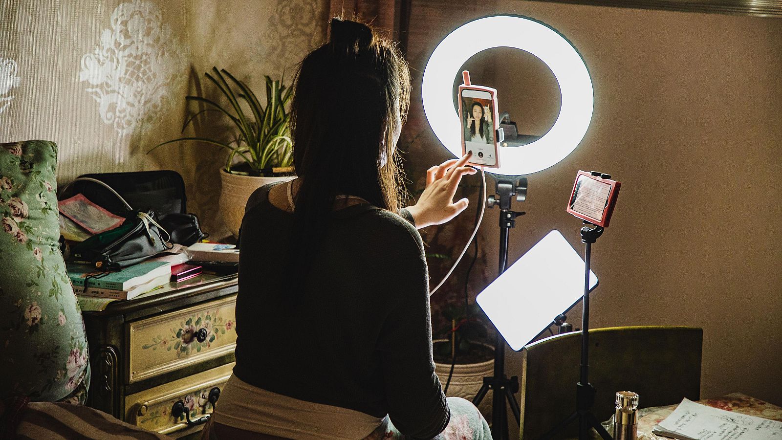 ¿Ha llegado el fin de los 'influencers' de estilo de vida? | Ver