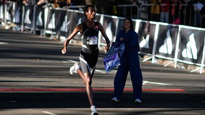 Kejelcha bate el r�cord del mundo de media marat�n con un registro de 56:51