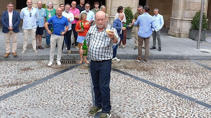 Panorama Regional - El llagar Canal gana el "Elogio de Oro" y el "Tonel de Oro" en la XXXV Fiesta de la Sidra Natural de Gijón