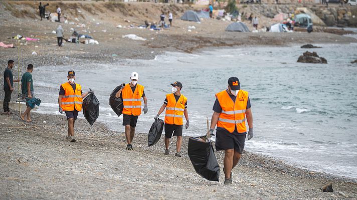 Telediario 2 - Aumentan los controles de agua potable en las playas de Ceuta