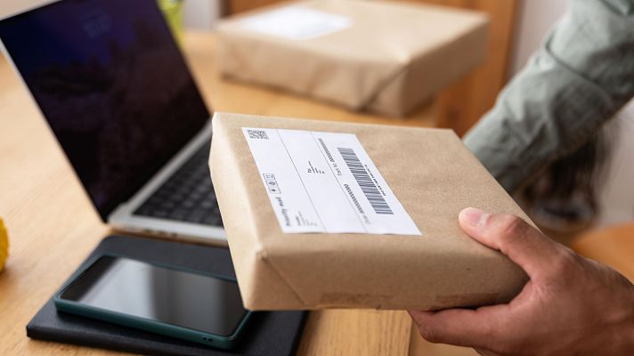 Panorama Regional - Recoger paquetes, nueva fuente de ingresos para muchos pequeños comercios