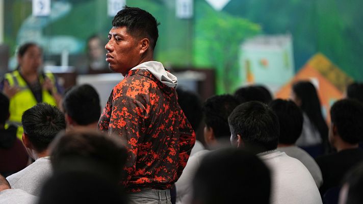 Telediario 2 - Deportaciones masivas a países peligrosos. la nueva medida de Trump