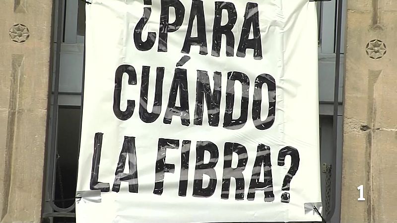 El plan de rehabilitación del casco medieval impide filtrar el  cableado de la fibra óptica por la fachada exterior