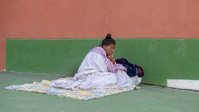 La solidaridad de los vecinos, única ayuda para muchos migrantes vulnerables en Ceuta