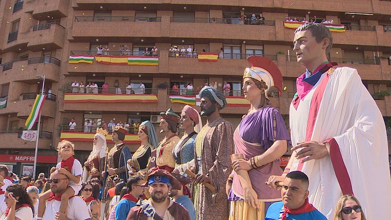 Las fiestas de Calahorra comienzan con el chupinazo | Ver