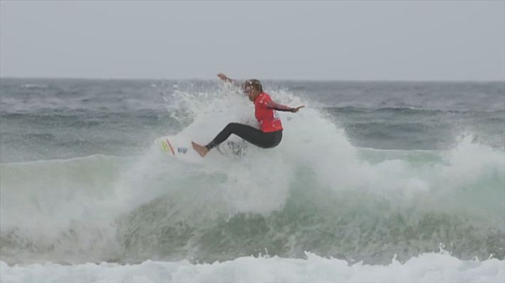 Telexornal - Galicia - A pequena localidade de Pantín, na Coruña, recibe a unhas 100.000 persoas polo surf