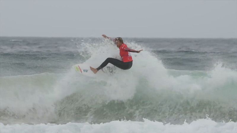 Pantín, na Coruña, recibe a unhas 100.000 persoas polo surf - Telexornal - Galicia | Vexa
