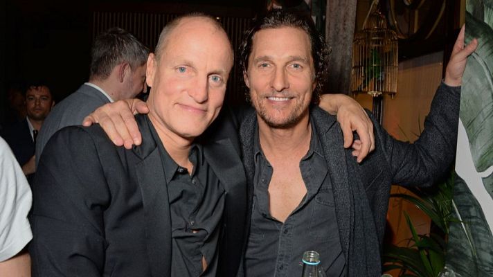 Telediario 1 - Matthew McConaughey y Woody Harrelson, ¿dos estrellas de Hollywood separadas al nacer?