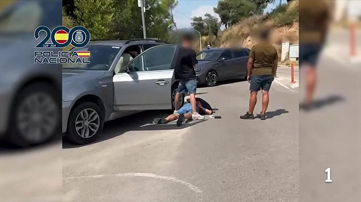 L'Informatiu - Rescaten a Caldes de Montbui un home segrestat per una disputa amb cocaïna