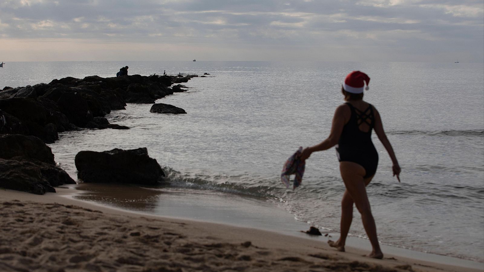 Se acaba el verano y comienzan los preparativos navideños | Ver