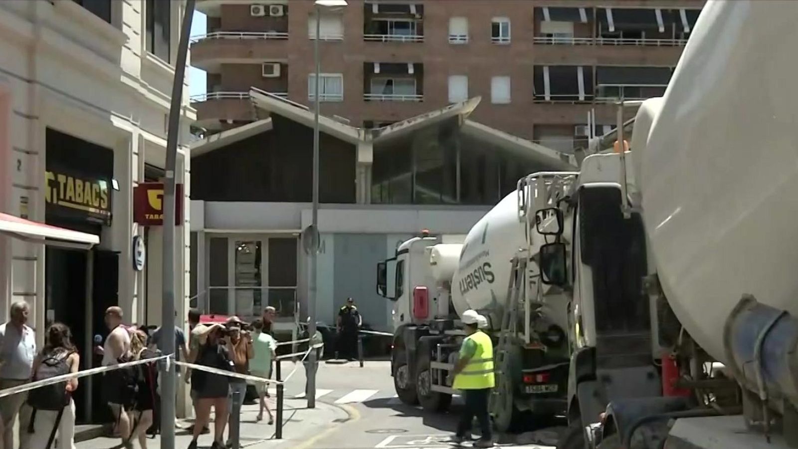 Quatre edificis del Putxet continuen desallotjats - L'Informatiu | Ver