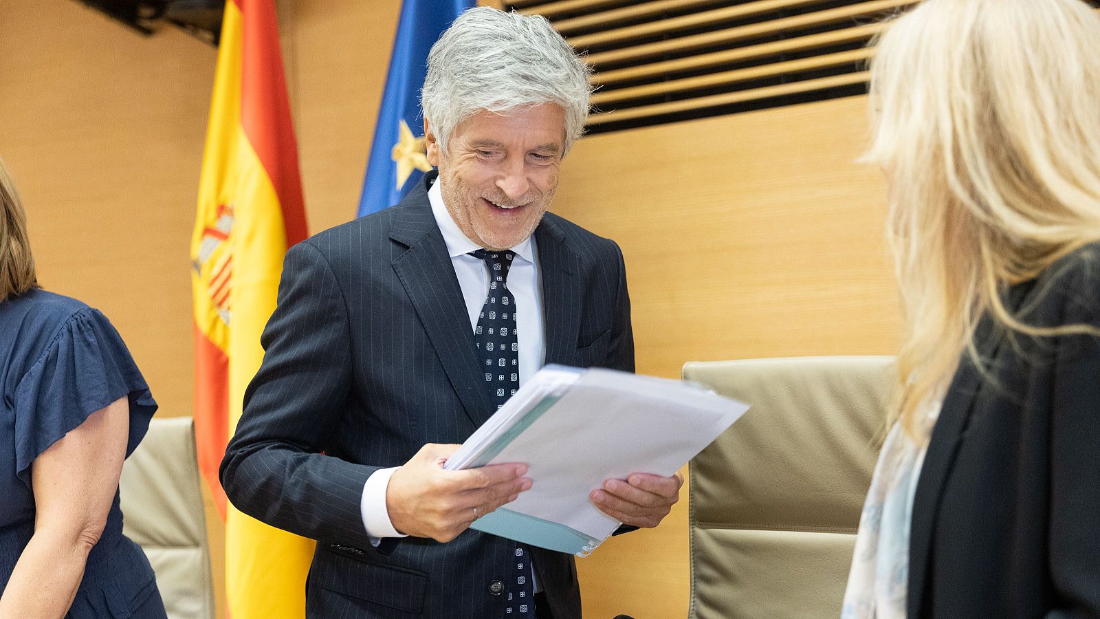 Marlaska y Albares defienden en el Congreso la gestión en Ceuta - Telediario 1 | Ver