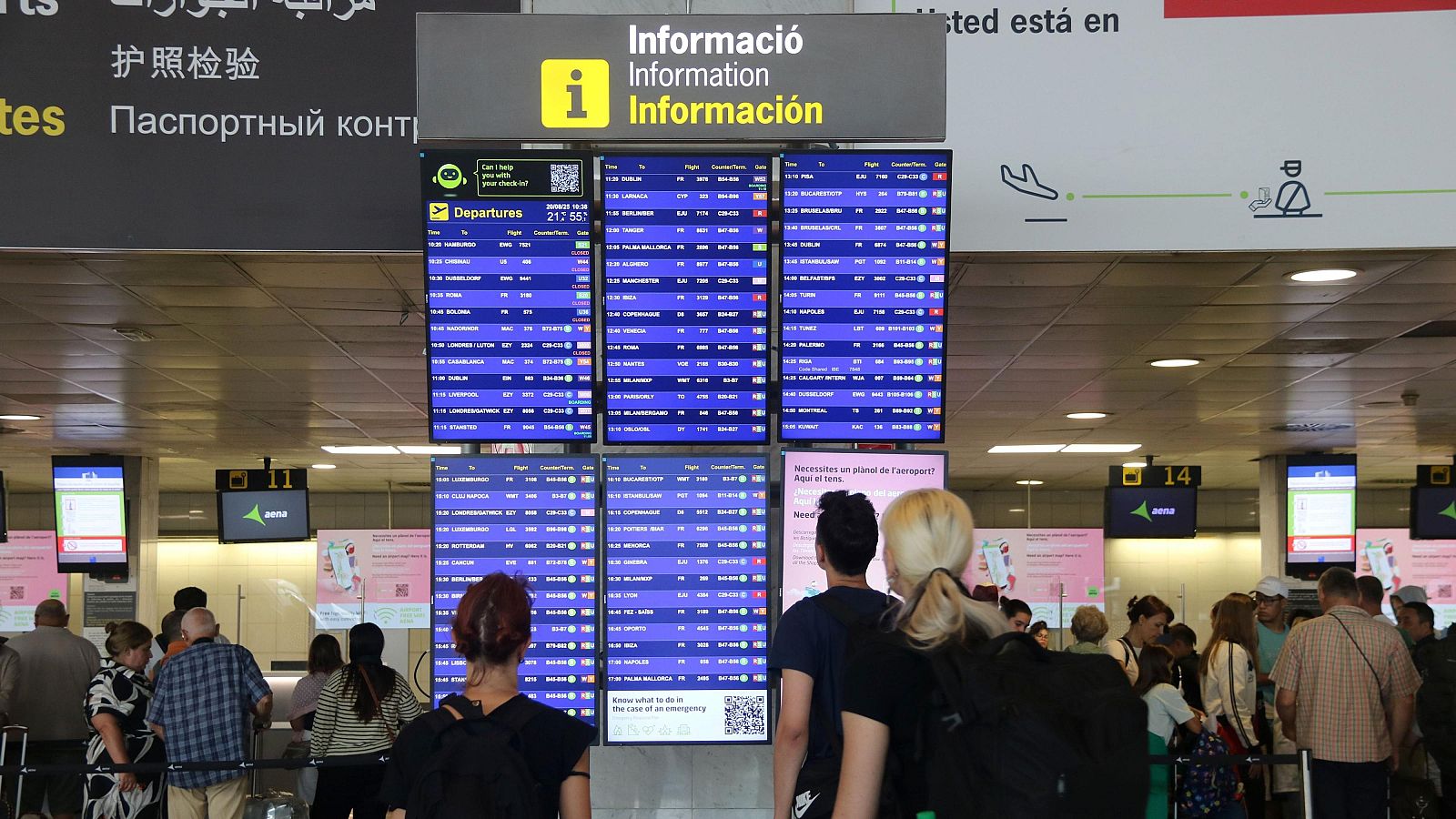 L'aeroport del Prat afronta un dels dies amb més vols del cap de setmana