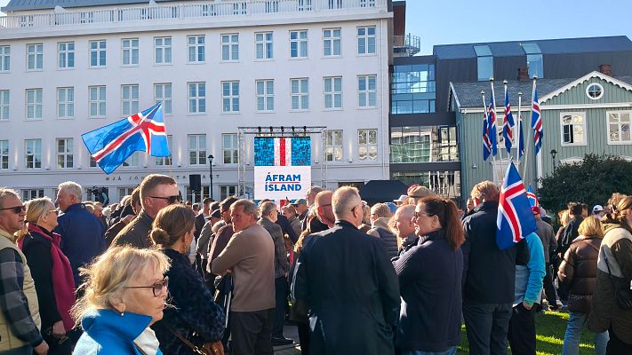 RTVE Noticias Vídeo - Cada voto cuenta en el referéndum sobre la UE en Islandia