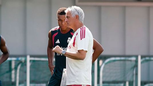 Mourinho pide el Bal�n de Oro para Mbapp�: "Ha hecho historia este verano"