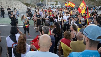 Vecinos de Ceuta protestan por la gestión de la crisis migratoria pese a la suspensión de la convocatoria