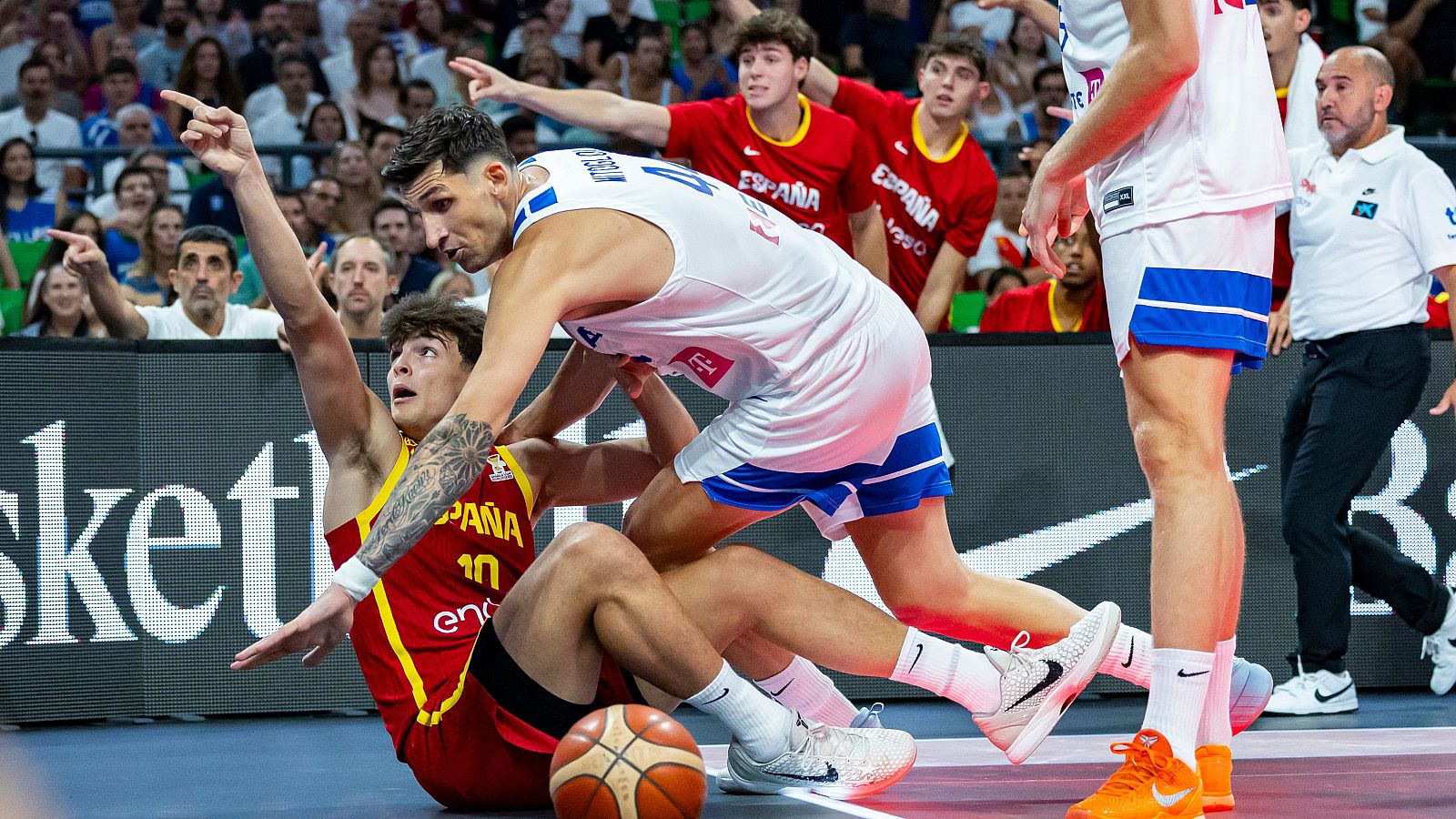 Grecia - Espa�a: resumen del partido de clasificaci�n al Mundial de baloncesto 2027
