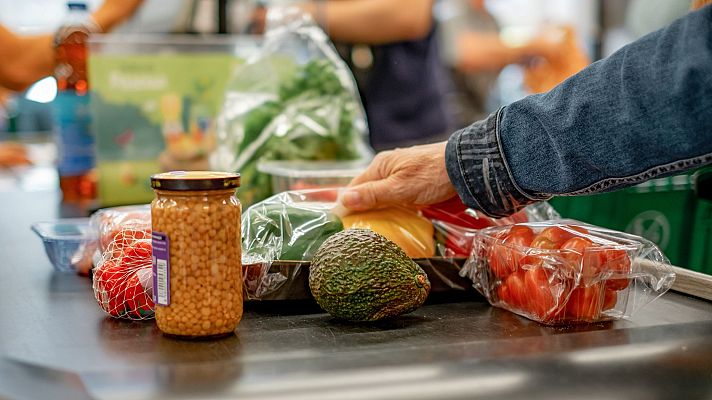 Telediario 1 - Los supermercados ya se preparan para los cambios de hábitos previstos tras las vacaciones