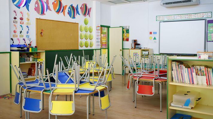 Telediario 1 - La puesta a punto de los docentes antes de comenzar el curso