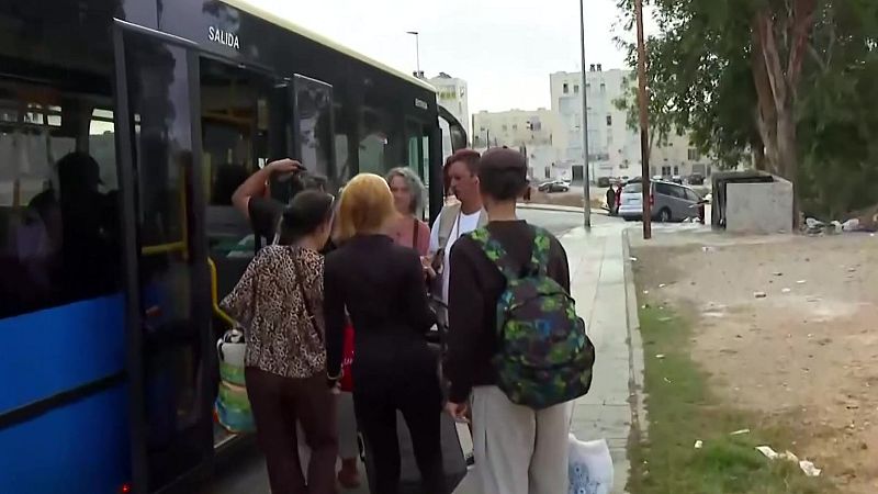 El Centro Ecuestre de Ceuta acoge a las primeras mujeres y niñas procedentes de asentamientos provisionales | Ver