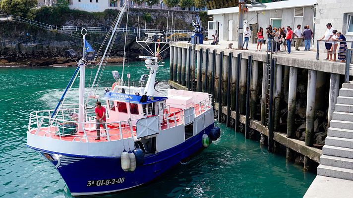 Panorama Regional - La pesca artesanal y de bajura obtiene visibilidad con el premio al 'Pueblo Ejemplar de Asturias 2026'