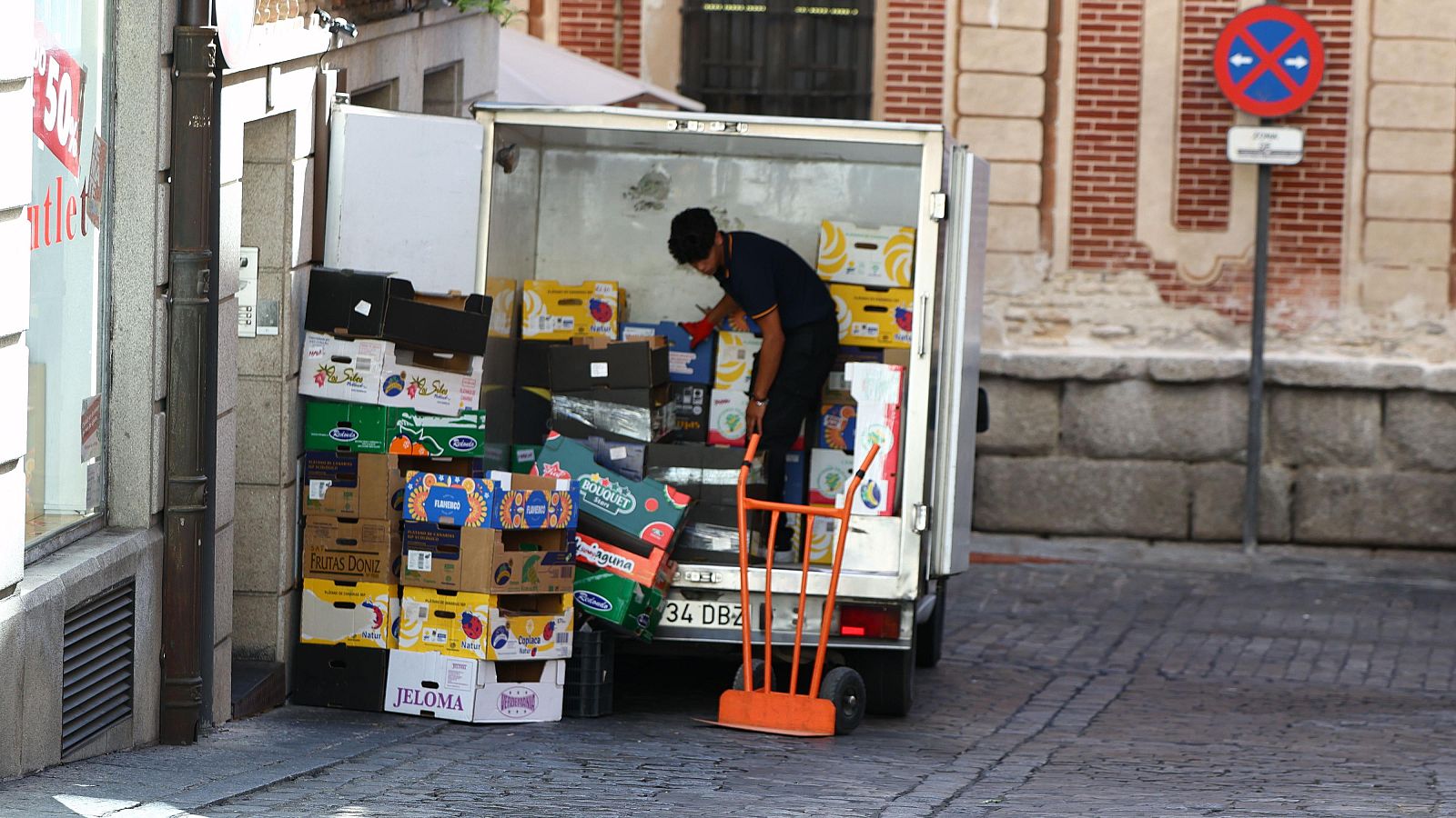 2000 personas perdieron su empleo al finalizar agosto