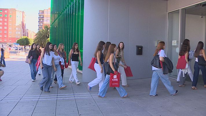  - La Universidad de La Rioja estrena el curso con más de 1500 alumnos nuevos y cinco titulaciones más. El grado de Medicina ya es una realidad