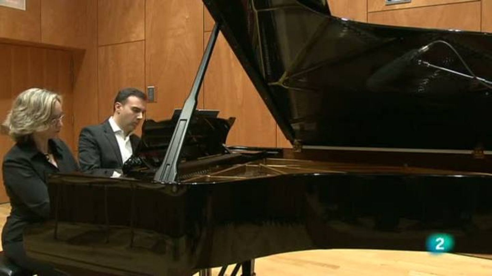 Tinc una idea - Persones:  Carles & Sofia, un piano  quatre mans