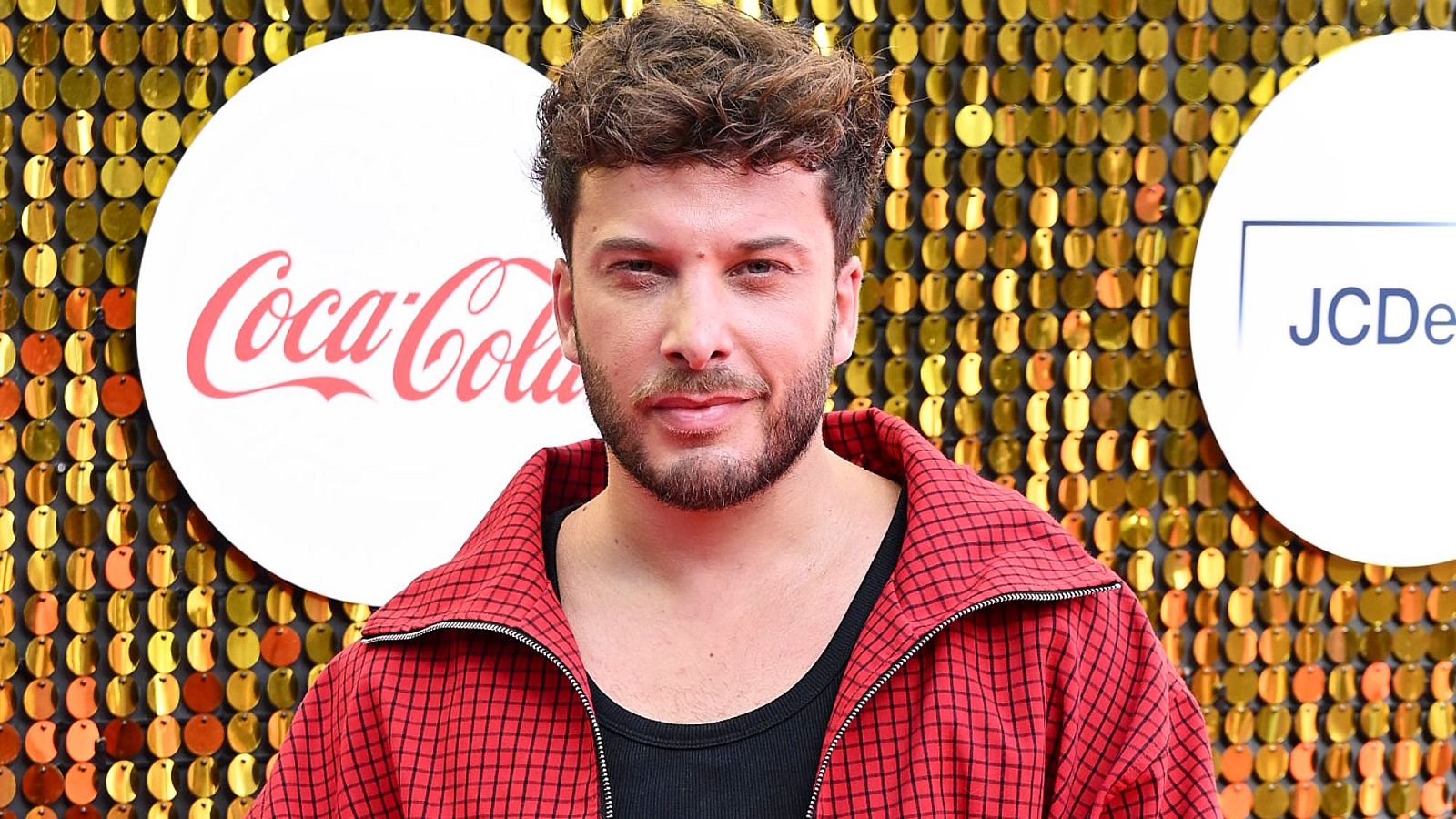 Blas Cantó en la alfombra roja de los Premios Juventud que se celebran en Marbella