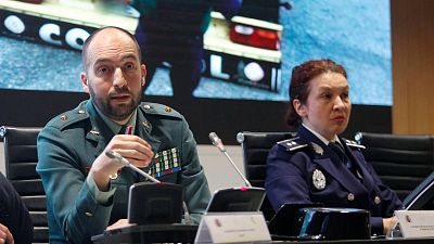 Robles firma el ascenso a coronel de Antonio Balas